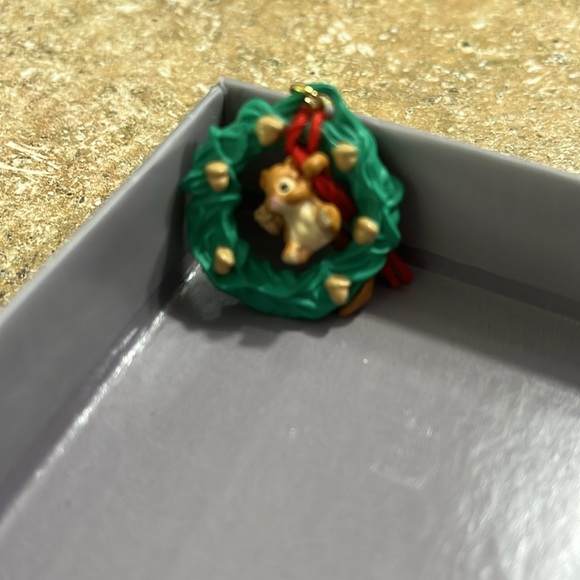 Miniature Hallmark Ornaments includes otter - Picture 14 of 16